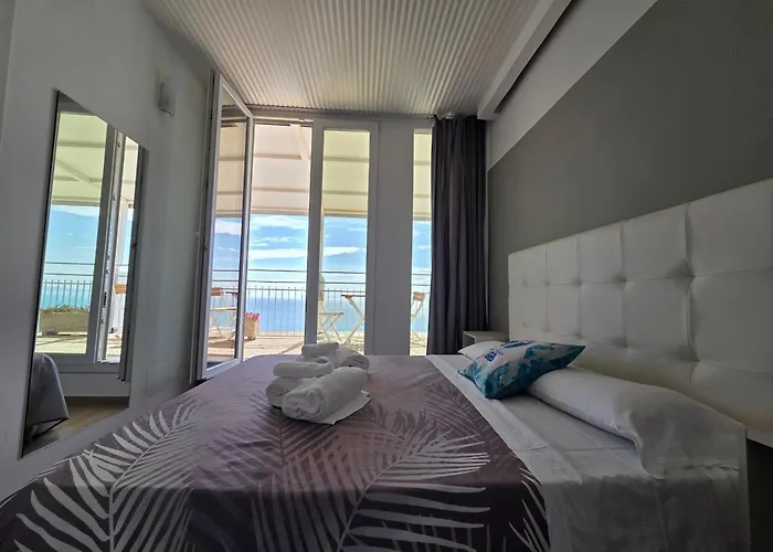 Nocleg ze śniadaniem Torre Azzurra - Rooftop Sea View Follonica
